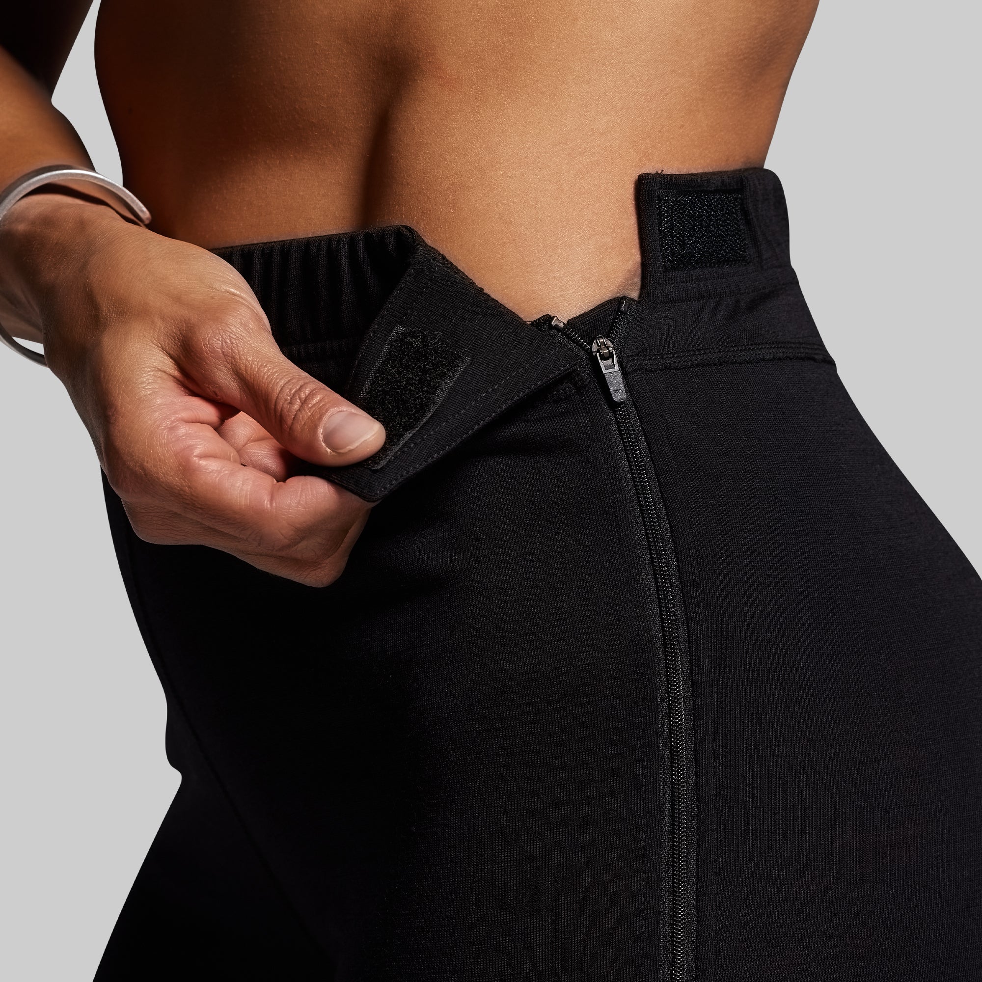 Women's Ridgeline Merino Full Zip Bottom 165 (Black) - Image 6