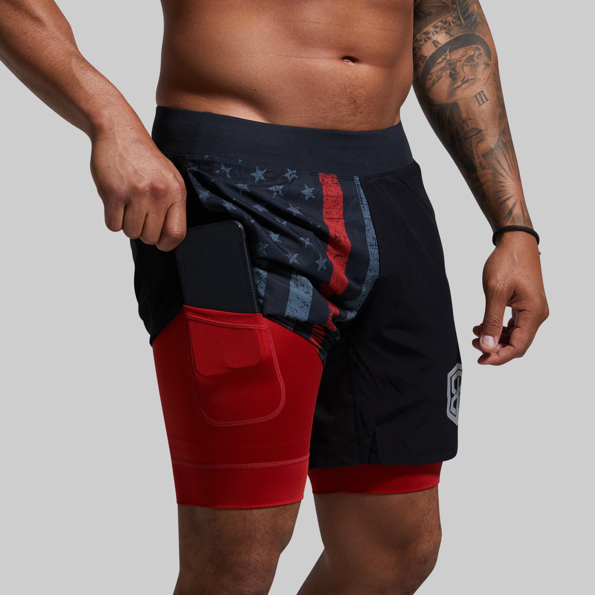 Versatile Short w/ Compression 7 (Thin Red Line Gunmetal) - Image 2