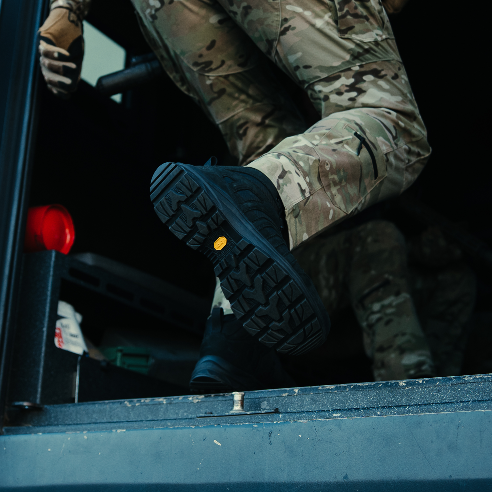 Men's Patriot 1 Mid-Assault Boot (Black) - Image 2