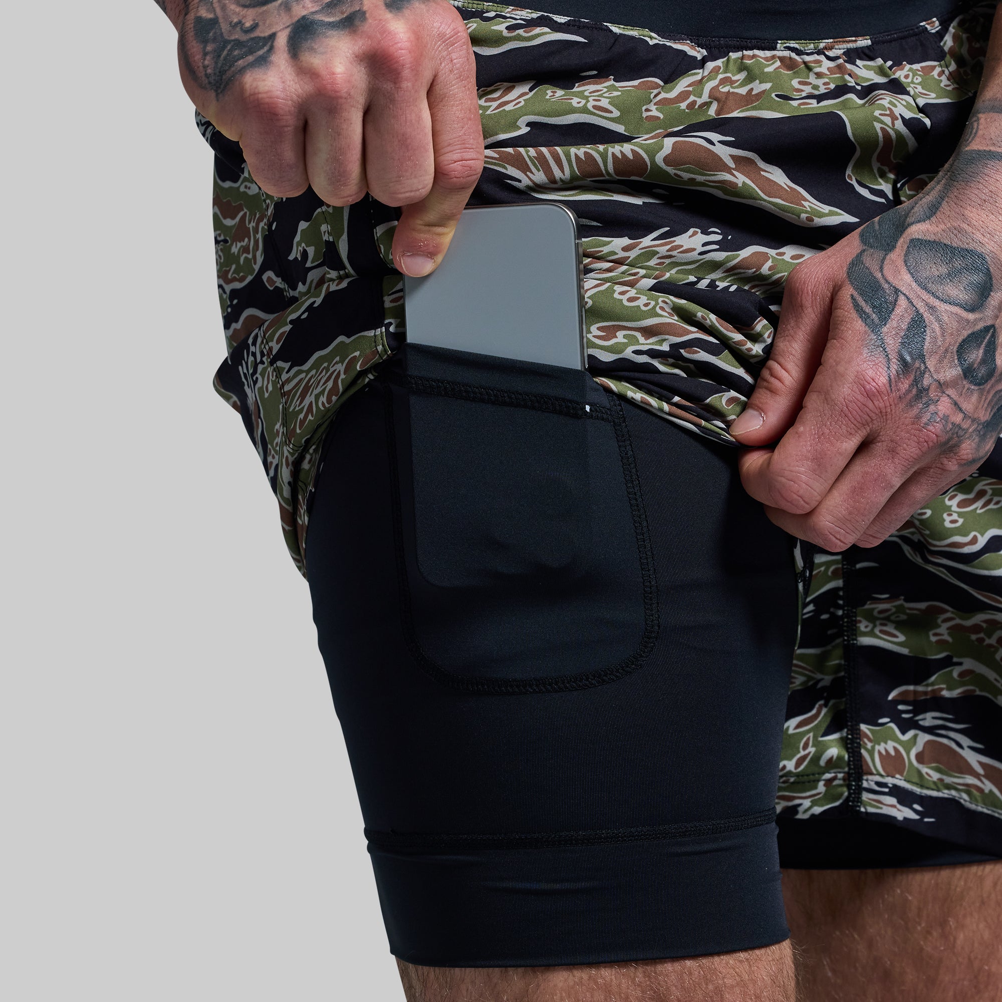 Versatile Short w/ Compression 7 (Jungle Tiger) - Image 2