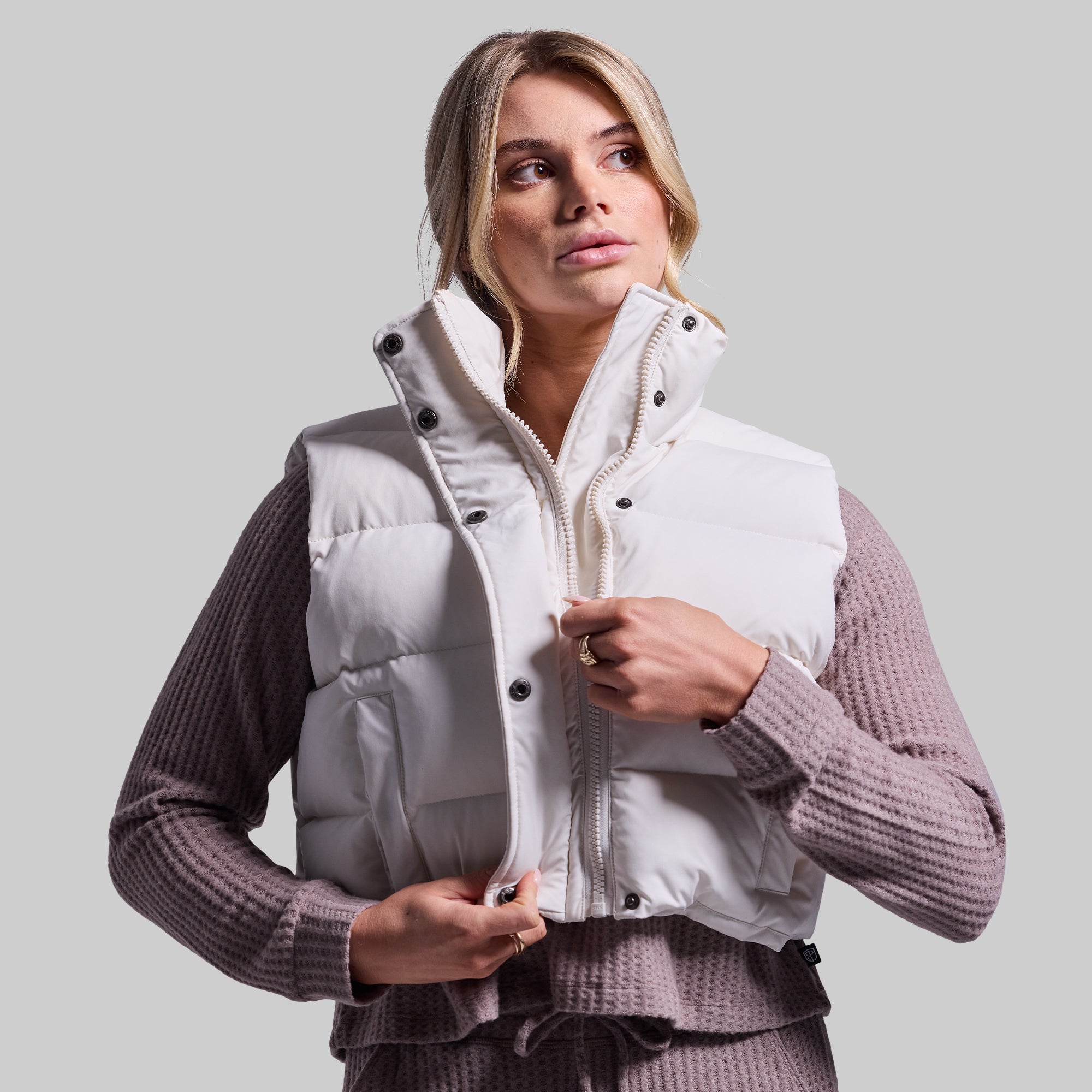 Fireside Cropped Puffer Vest (Ivory) - Image 4